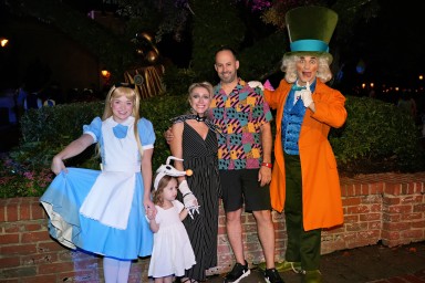2025-10-28---Magic-Kingdom-Park---Mad-tea-party_4.jpeg