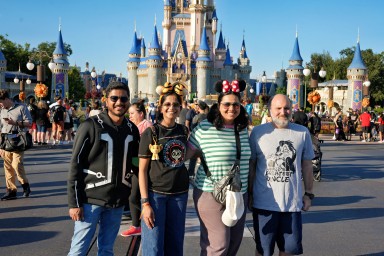 2025-10-28---Magic-Kingdom-Park---The-plaza-restaurant_3.jpeg