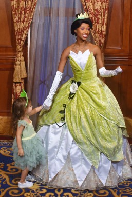2025-10-30---Magic-Kingdom-Park---Princess-fairytale-hall_23.jpeg