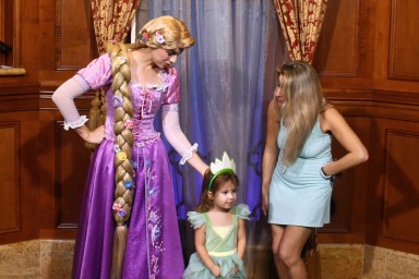 2025-10-30---Magic-Kingdom-Park---Princess-fairytale-hall_25.jpeg