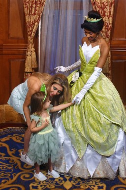 2025-10-30---Magic-Kingdom-Park---Princess-fairytale-hall_6.jpeg